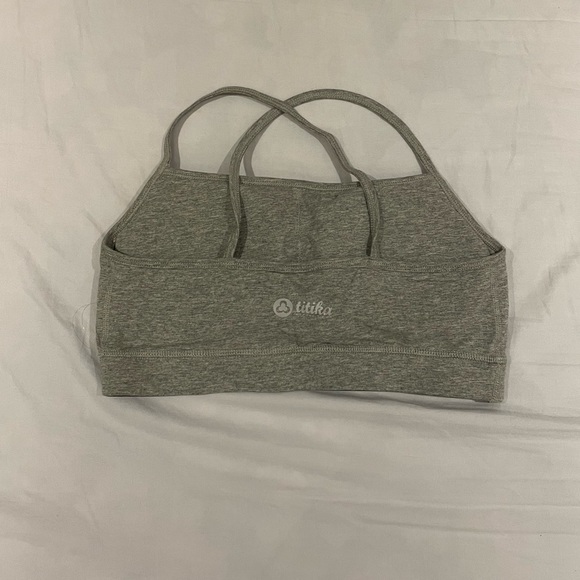 BNWT Titika Sports Bra - Picture 2 of 2